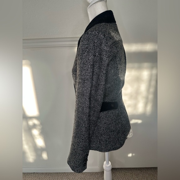 CAbi Gray Tailored Blazer size 6 - Picture 6 of 10